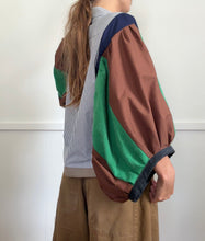 Load image into Gallery viewer, Patch Pocket Top - Fits up to size M
