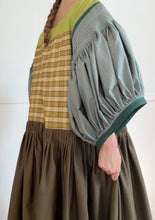 Load image into Gallery viewer, Pleated Green Dress - Fits up to size M
